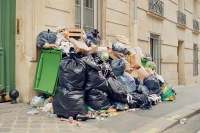 http://www.emileouroumov.fr/files/gimgs/th-53_33_rue de Naples 8e_1_web.jpg